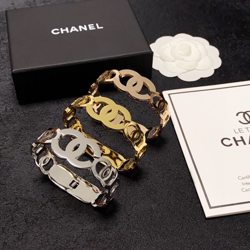 Ch**el bracelets